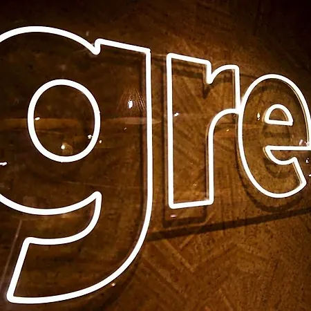 מלון Greet